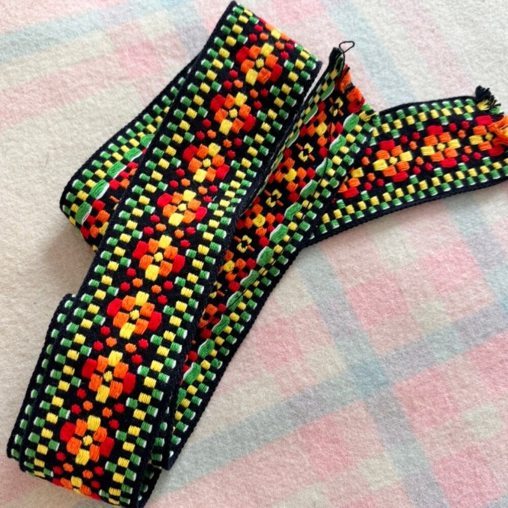 Vintage-style ethnic jacquard webbing ribbon trim